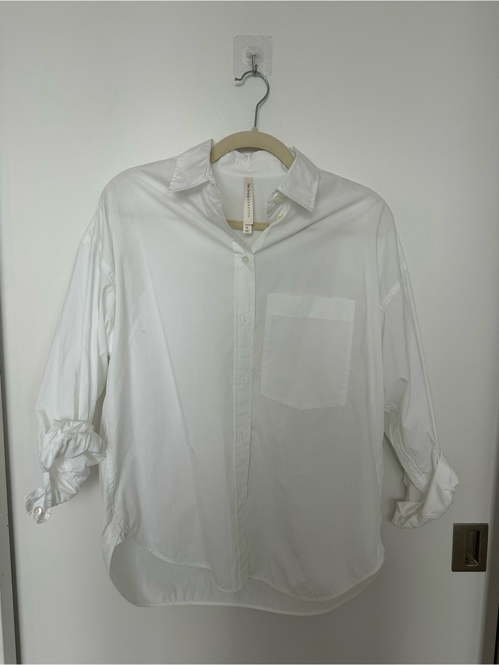 Aritzia Classic White Button-Up Shirt